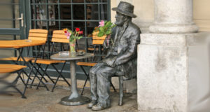 pomnik Piotr Skrzynecki