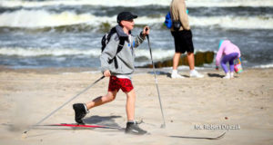 sport narty biegowe po piasku Rewal